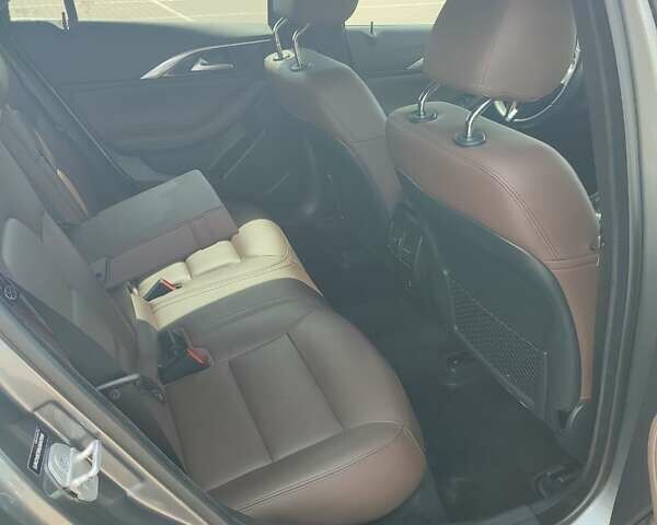 Серый Инфинити QX30, объемом двигателя 1.99 л и пробегом 49 тыс. км за 19500 $, фото 10 на Automoto.ua