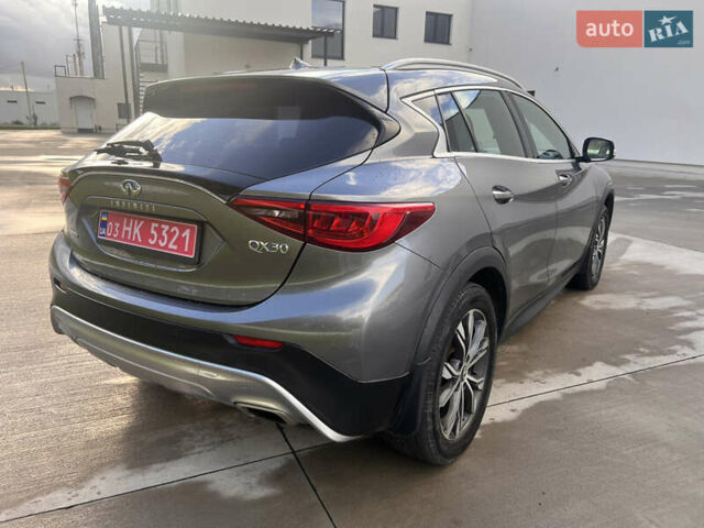 Сірий Інфініті QX30, об'ємом двигуна 2 л та пробігом 136 тис. км за 13500 $, фото 5 на Automoto.ua