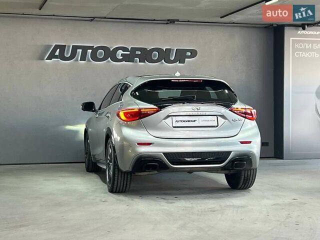 Серый Инфинити QX30, объемом двигателя 2 л и пробегом 154 тыс. км за 15250 $, фото 8 на Automoto.ua