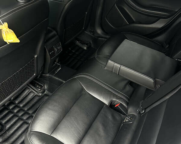 Сірий Інфініті QX30, об'ємом двигуна 1.99 л та пробігом 180 тис. км за 20000 $, фото 10 на Automoto.ua