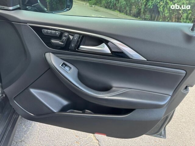 Серый Инфинити QX30, объемом двигателя 2 л и пробегом 156 тыс. км за 16990 $, фото 23 на Automoto.ua