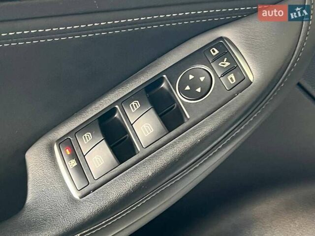 Серый Инфинити QX30, объемом двигателя 2 л и пробегом 154 тыс. км за 15250 $, фото 12 на Automoto.ua