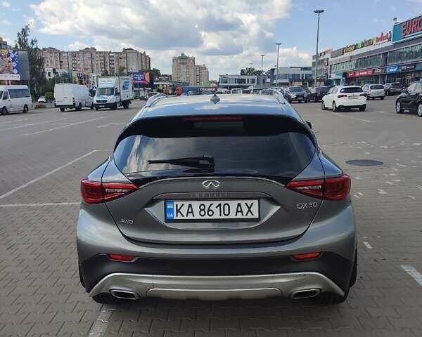 Серый Инфинити QX30, объемом двигателя 1.99 л и пробегом 49 тыс. км за 19500 $, фото 1 на Automoto.ua