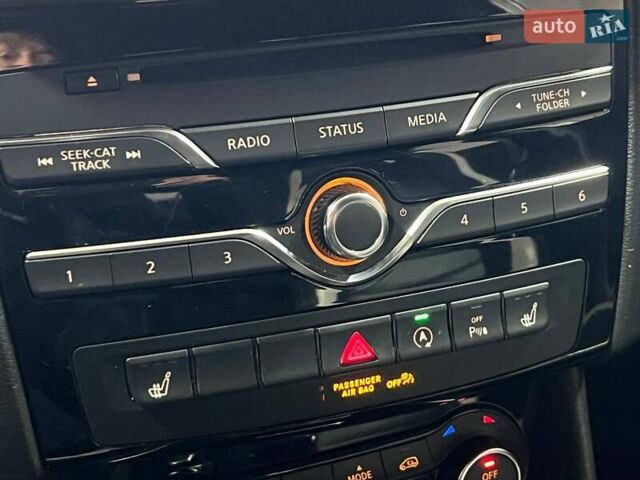 Серый Инфинити QX30, объемом двигателя 2 л и пробегом 154 тыс. км за 15250 $, фото 24 на Automoto.ua