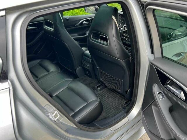 Серый Инфинити QX30, объемом двигателя 0 л и пробегом 69 тыс. км за 10400 $, фото 13 на Automoto.ua