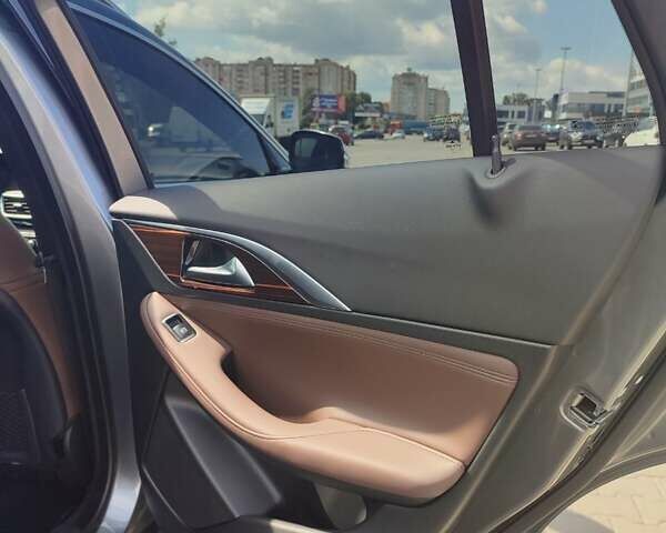 Серый Инфинити QX30, объемом двигателя 1.99 л и пробегом 49 тыс. км за 19500 $, фото 25 на Automoto.ua