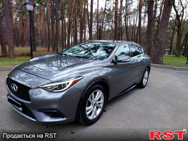 Серый Инфинити QX30, объемом двигателя 2 л и пробегом 71 тыс. км за 16399 $, фото 1 на Automoto.ua