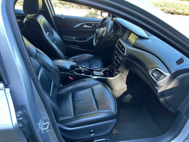 Серый Инфинити QX30, объемом двигателя 2 л и пробегом 50 тыс. км за 9000 $, фото 10 на Automoto.ua