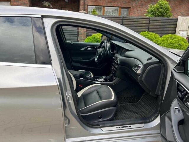 Серый Инфинити QX30, объемом двигателя 0 л и пробегом 69 тыс. км за 10400 $, фото 15 на Automoto.ua