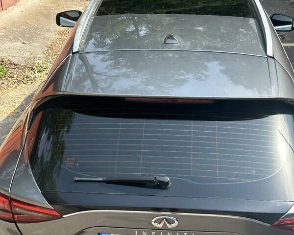 Серый Инфинити QX30, объемом двигателя 1.99 л и пробегом 46 тыс. км за 19600 $, фото 3 на Automoto.ua