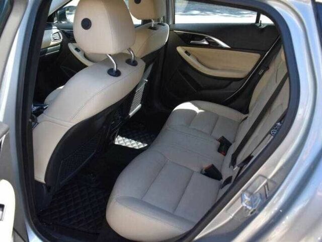 Серый Инфинити QX30, объемом двигателя 2 л и пробегом 55 тыс. км за 3000 $, фото 7 на Automoto.ua