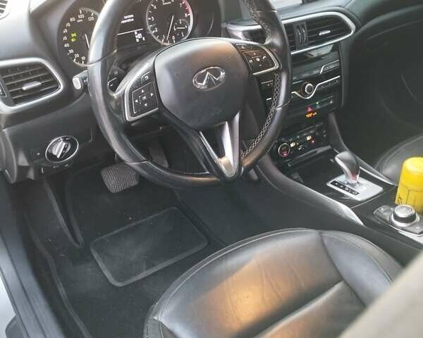 Сірий Інфініті QX30, об'ємом двигуна 1.99 л та пробігом 247 тис. км за 13900 $, фото 8 на Automoto.ua
