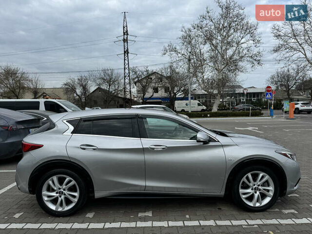 Серый Инфинити QX30, объемом двигателя 1.99 л и пробегом 121 тыс. км за 14500 $, фото 6 на Automoto.ua