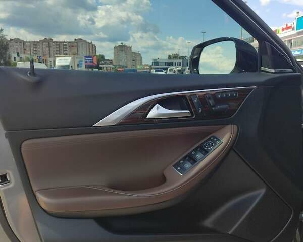 Серый Инфинити QX30, объемом двигателя 1.99 л и пробегом 49 тыс. км за 19500 $, фото 13 на Automoto.ua