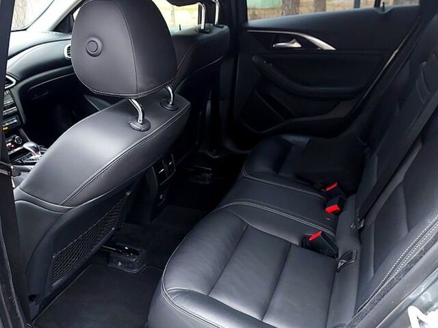 Серый Инфинити QX30, объемом двигателя 2 л и пробегом 71 тыс. км за 16399 $, фото 10 на Automoto.ua