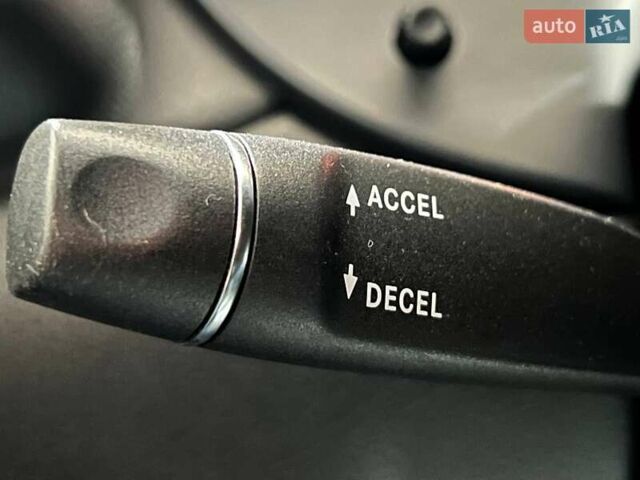 Серый Инфинити QX30, объемом двигателя 2 л и пробегом 154 тыс. км за 15250 $, фото 27 на Automoto.ua