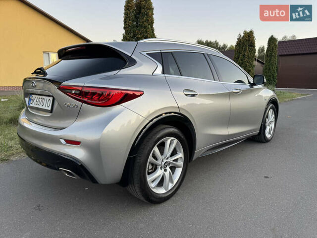 Серый Инфинити QX30, объемом двигателя 2 л и пробегом 118 тыс. км за 17400 $, фото 11 на Automoto.ua