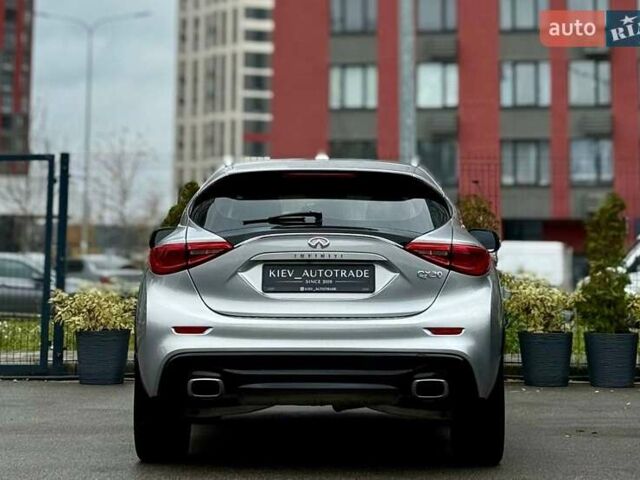 Сірий Інфініті QX30, об'ємом двигуна 2 л та пробігом 118 тис. км за 17700 $, фото 9 на Automoto.ua