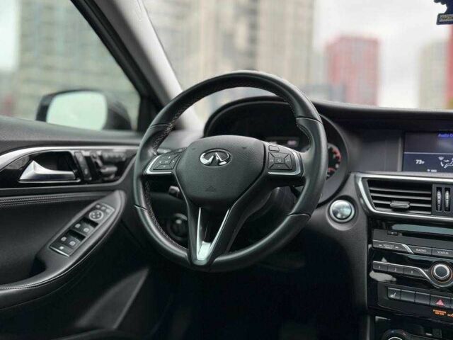 Сірий Інфініті QX30, об'ємом двигуна 2 л та пробігом 118 тис. км за 17700 $, фото 21 на Automoto.ua