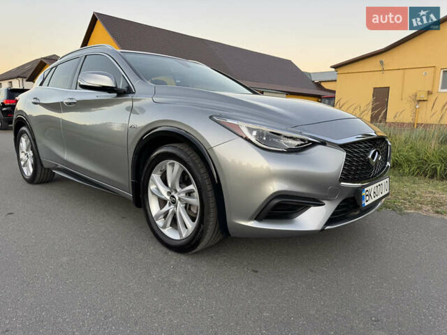 Серый Инфинити QX30, объемом двигателя 2 л и пробегом 118 тыс. км за 17400 $, фото 5 на Automoto.ua