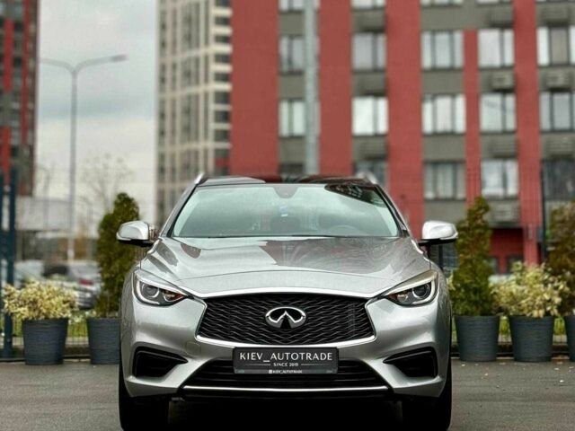 Сірий Інфініті QX30, об'ємом двигуна 2 л та пробігом 118 тис. км за 17700 $, фото 2 на Automoto.ua