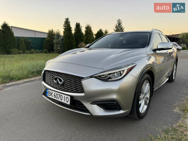 Серый Инфинити QX30, объемом двигателя 2 л и пробегом 118 тыс. км за 17400 $, фото 1 на Automoto.ua