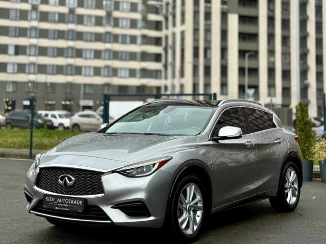 Сірий Інфініті QX30, об'ємом двигуна 2 л та пробігом 118 тис. км за 17700 $, фото 5 на Automoto.ua