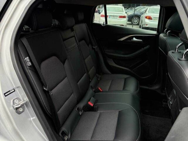 Сірий Інфініті QX30, об'ємом двигуна 2 л та пробігом 118 тис. км за 17700 $, фото 18 на Automoto.ua