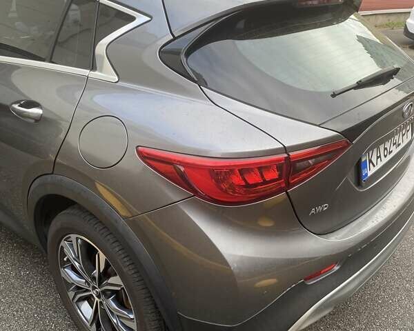 Сірий Інфініті QX30, об'ємом двигуна 1.99 л та пробігом 110 тис. км за 20000 $, фото 7 на Automoto.ua