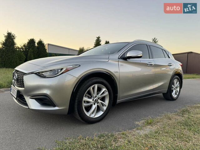 Серый Инфинити QX30, объемом двигателя 2 л и пробегом 118 тыс. км за 17400 $, фото 6 на Automoto.ua