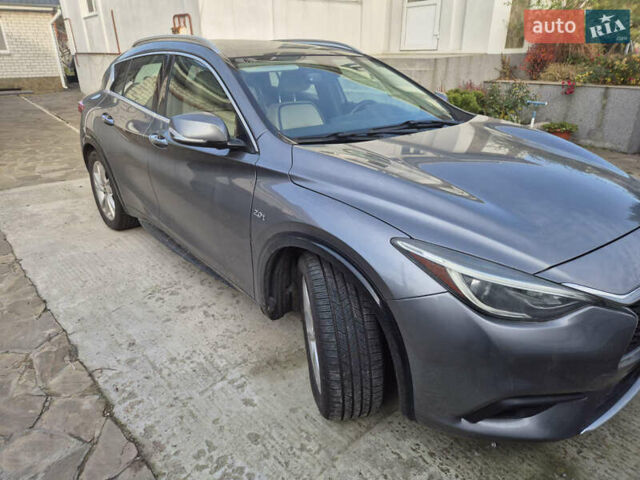 Серый Инфинити QX30, объемом двигателя 2 л и пробегом 159 тыс. км за 17000 $, фото 2 на Automoto.ua