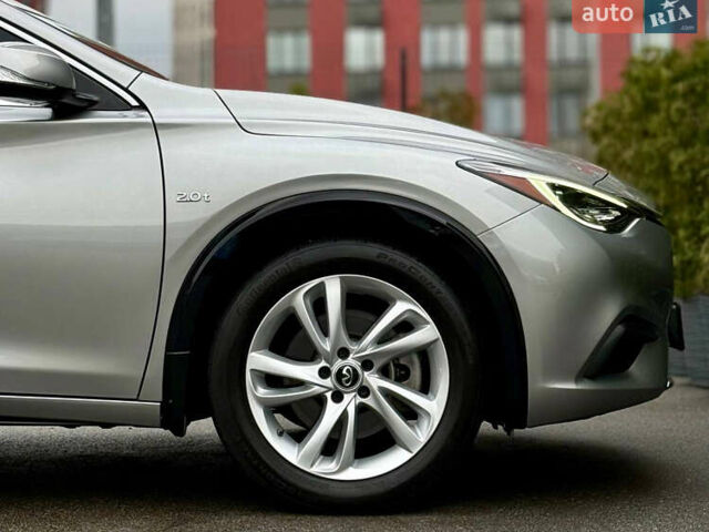 Сірий Інфініті QX30, об'ємом двигуна 2 л та пробігом 118 тис. км за 17700 $, фото 16 на Automoto.ua