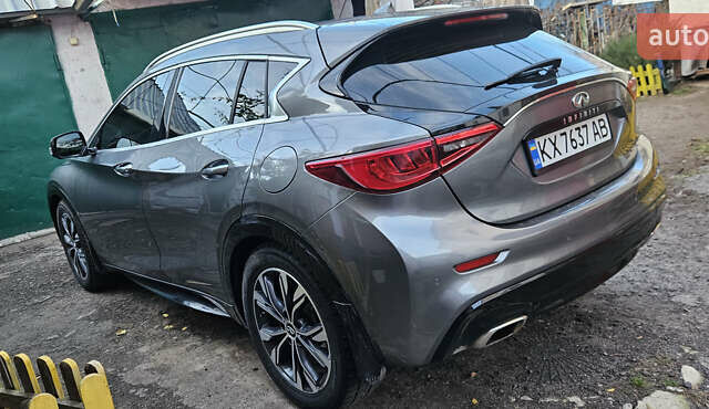Сірий Інфініті QX30, об'ємом двигуна 1.99 л та пробігом 65 тис. км за 19700 $, фото 5 на Automoto.ua