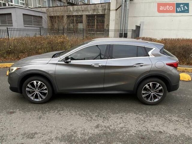 Сірий Інфініті QX30, об'ємом двигуна 1.99 л та пробігом 110 тис. км за 20000 $, фото 2 на Automoto.ua