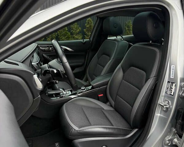 Сірий Інфініті QX30, об'ємом двигуна 2 л та пробігом 118 тис. км за 17700 $, фото 35 на Automoto.ua