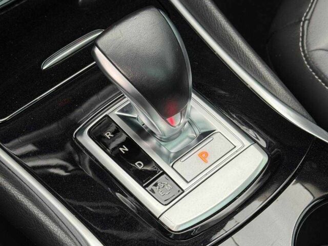 Сірий Інфініті QX30, об'ємом двигуна 2 л та пробігом 118 тис. км за 17700 $, фото 13 на Automoto.ua