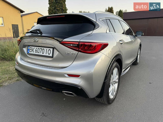 Серый Инфинити QX30, объемом двигателя 2 л и пробегом 118 тыс. км за 17400 $, фото 12 на Automoto.ua