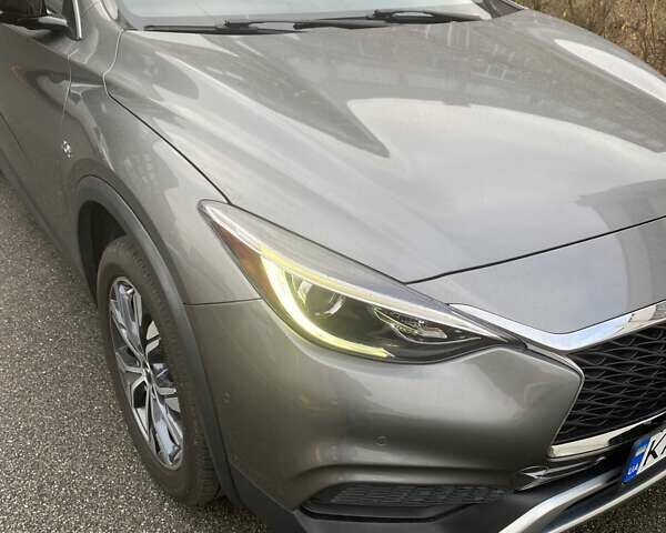 Сірий Інфініті QX30, об'ємом двигуна 1.99 л та пробігом 110 тис. км за 20000 $, фото 5 на Automoto.ua