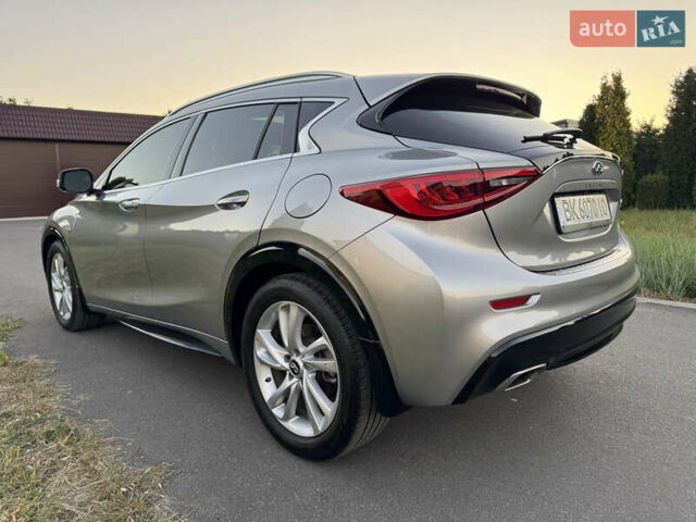 Серый Инфинити QX30, объемом двигателя 2 л и пробегом 118 тыс. км за 17400 $, фото 8 на Automoto.ua