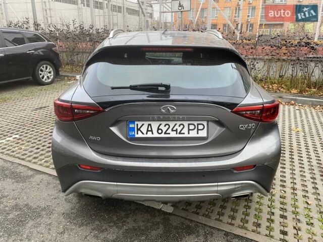 Сірий Інфініті QX30, об'ємом двигуна 1.99 л та пробігом 110 тис. км за 20000 $, фото 3 на Automoto.ua