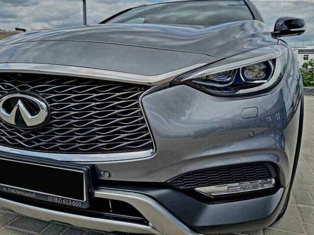 Серый Инфинити QX30, объемом двигателя 2 л и пробегом 86 тыс. км за 12000 $, фото 3 на Automoto.ua