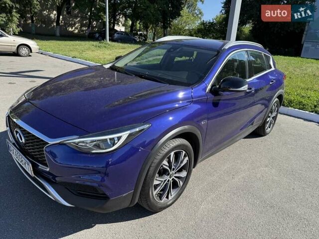 Синий Инфинити QX30, объемом двигателя 1.99 л и пробегом 123 тыс. км за 16300 $, фото 3 на Automoto.ua