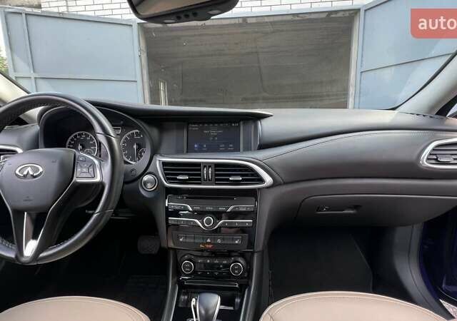 Синий Инфинити QX30, объемом двигателя 1.99 л и пробегом 47 тыс. км за 19500 $, фото 31 на Automoto.ua