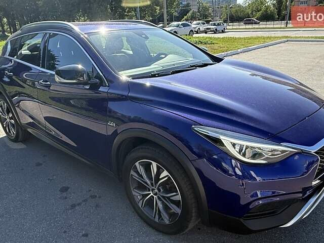 Синий Инфинити QX30, объемом двигателя 1.99 л и пробегом 123 тыс. км за 16300 $, фото 1 на Automoto.ua