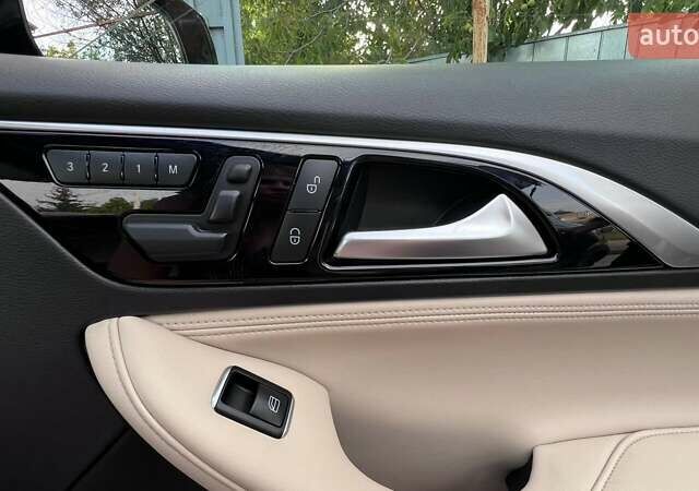 Синий Инфинити QX30, объемом двигателя 1.99 л и пробегом 47 тыс. км за 19500 $, фото 25 на Automoto.ua