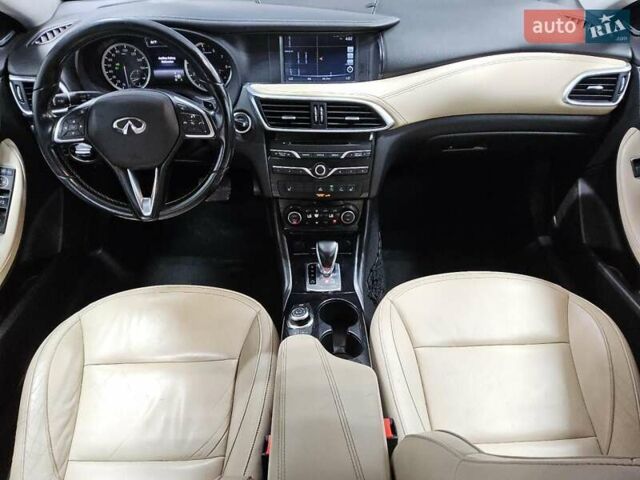 Синий Инфинити QX30, объемом двигателя 2 л и пробегом 160 тыс. км за 2900 $, фото 7 на Automoto.ua