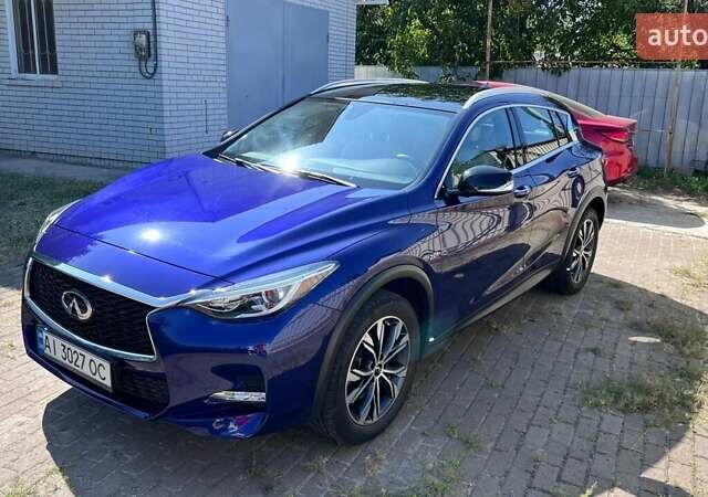 Синий Инфинити QX30, объемом двигателя 1.99 л и пробегом 47 тыс. км за 19500 $, фото 1 на Automoto.ua