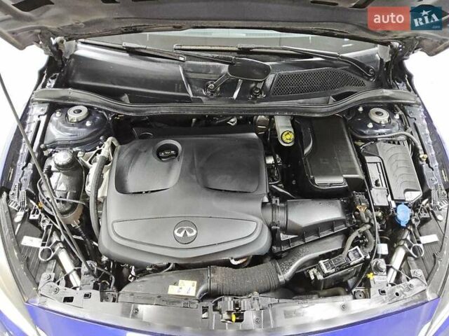 Синий Инфинити QX30, объемом двигателя 2 л и пробегом 160 тыс. км за 2900 $, фото 10 на Automoto.ua
