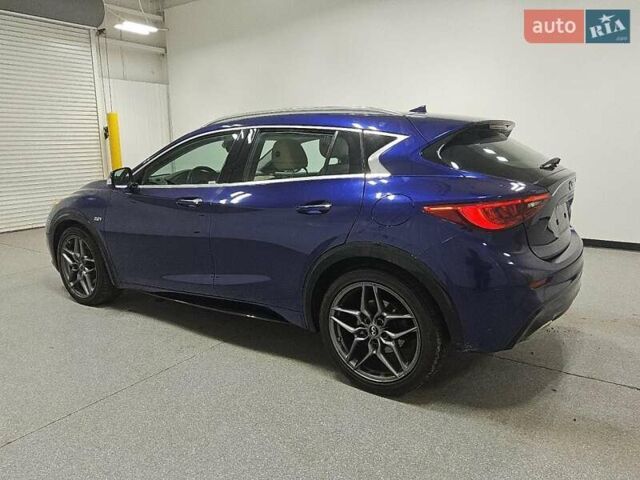 Синий Инфинити QX30, объемом двигателя 2 л и пробегом 160 тыс. км за 2900 $, фото 1 на Automoto.ua