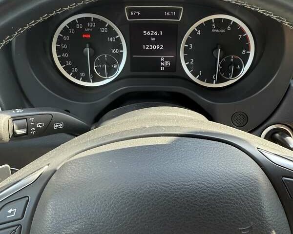 Синий Инфинити QX30, объемом двигателя 1.99 л и пробегом 123 тыс. км за 16300 $, фото 11 на Automoto.ua